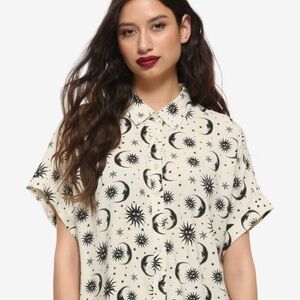 Hot Topic Celestial Print Button-Up Shirt